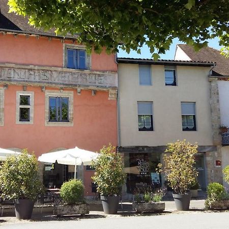 Hotel Le Relais De La Tour Figeac Exterior foto